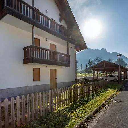 Golf View Apt With Parking And Mountain View! *