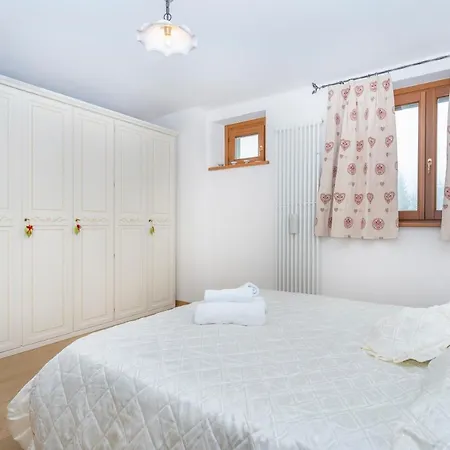 Golf View Apt With Parking And Mountain View! Appartamento *