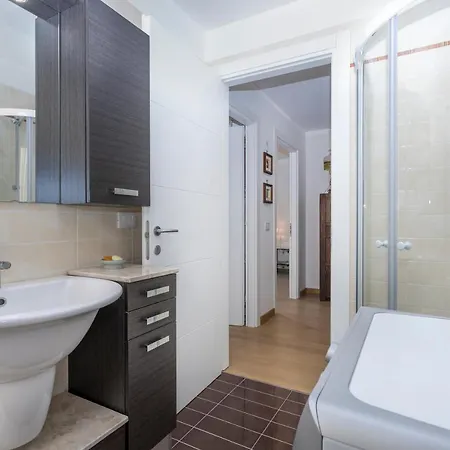 Appartamento Golf View Apt With Parking And Mountain View!