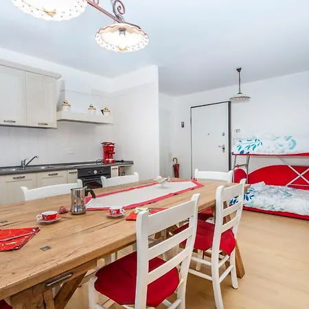 Appartamento Golf View Apt With Parking And Mountain View!