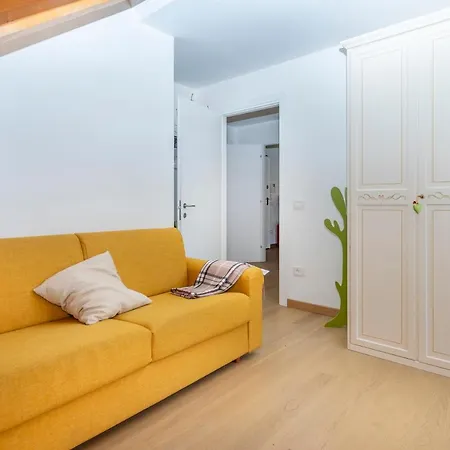 Appartamento Golf View Apt With Parking And Mountain View!